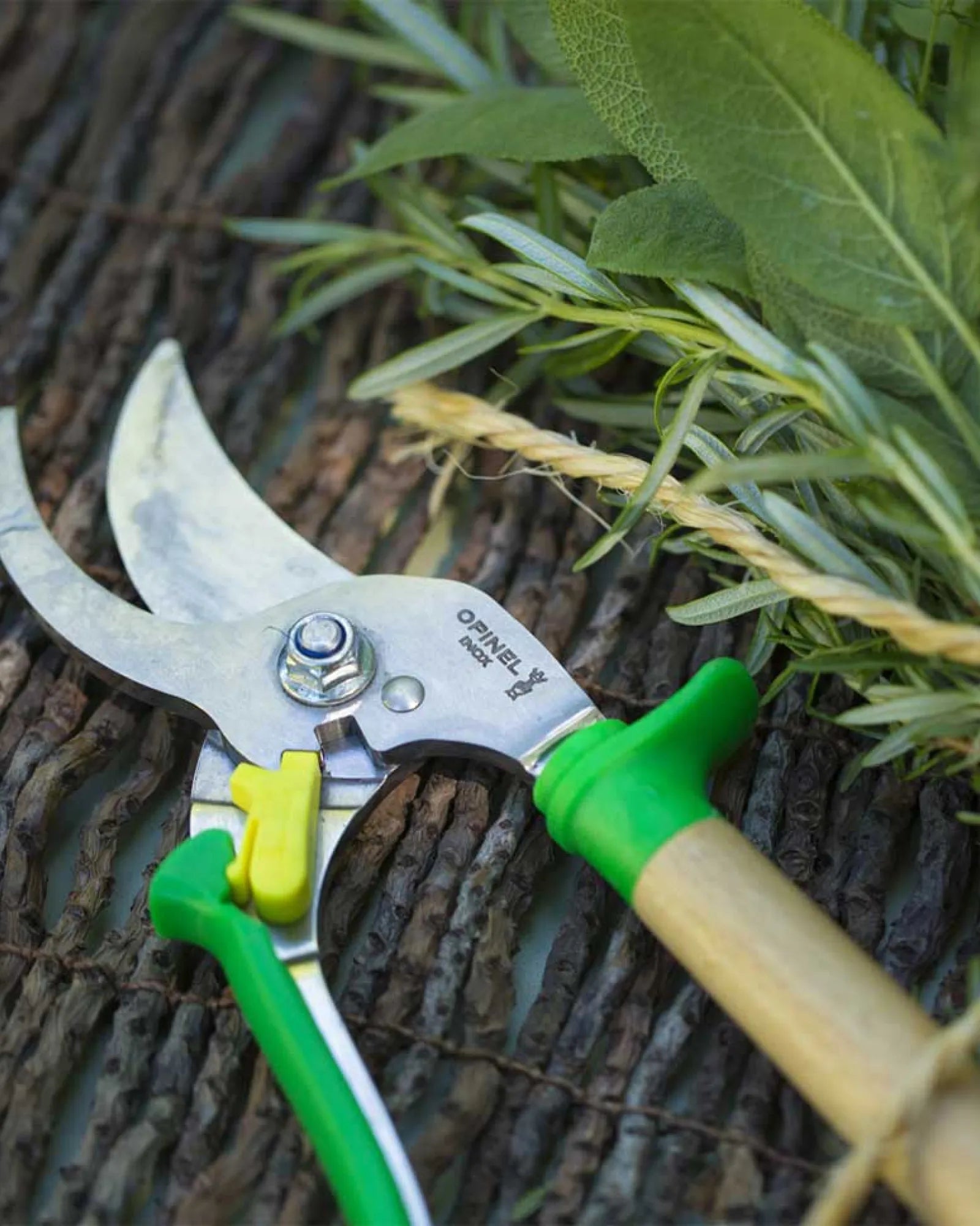 Sécateur acier inoxydable Opinel Prairie à personnaliser - 3