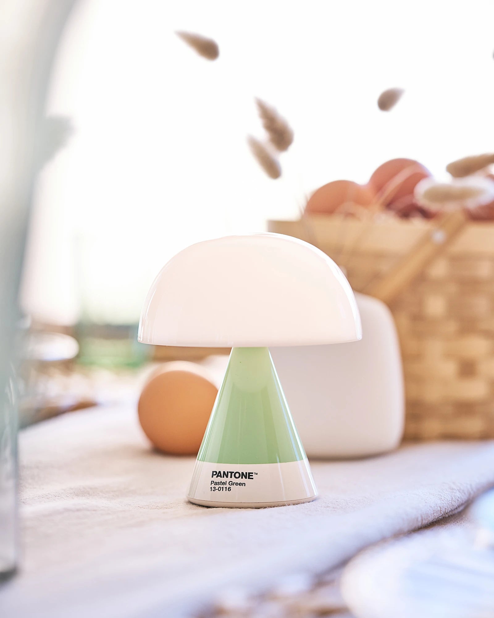 Lampe LED portable Lexon MIMOSA à personnaliser - 35