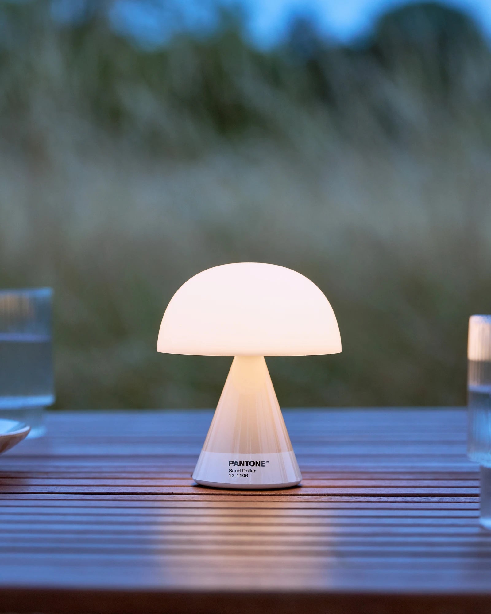 Lampe LED portable Lexon MIMOSA à personnaliser - 43