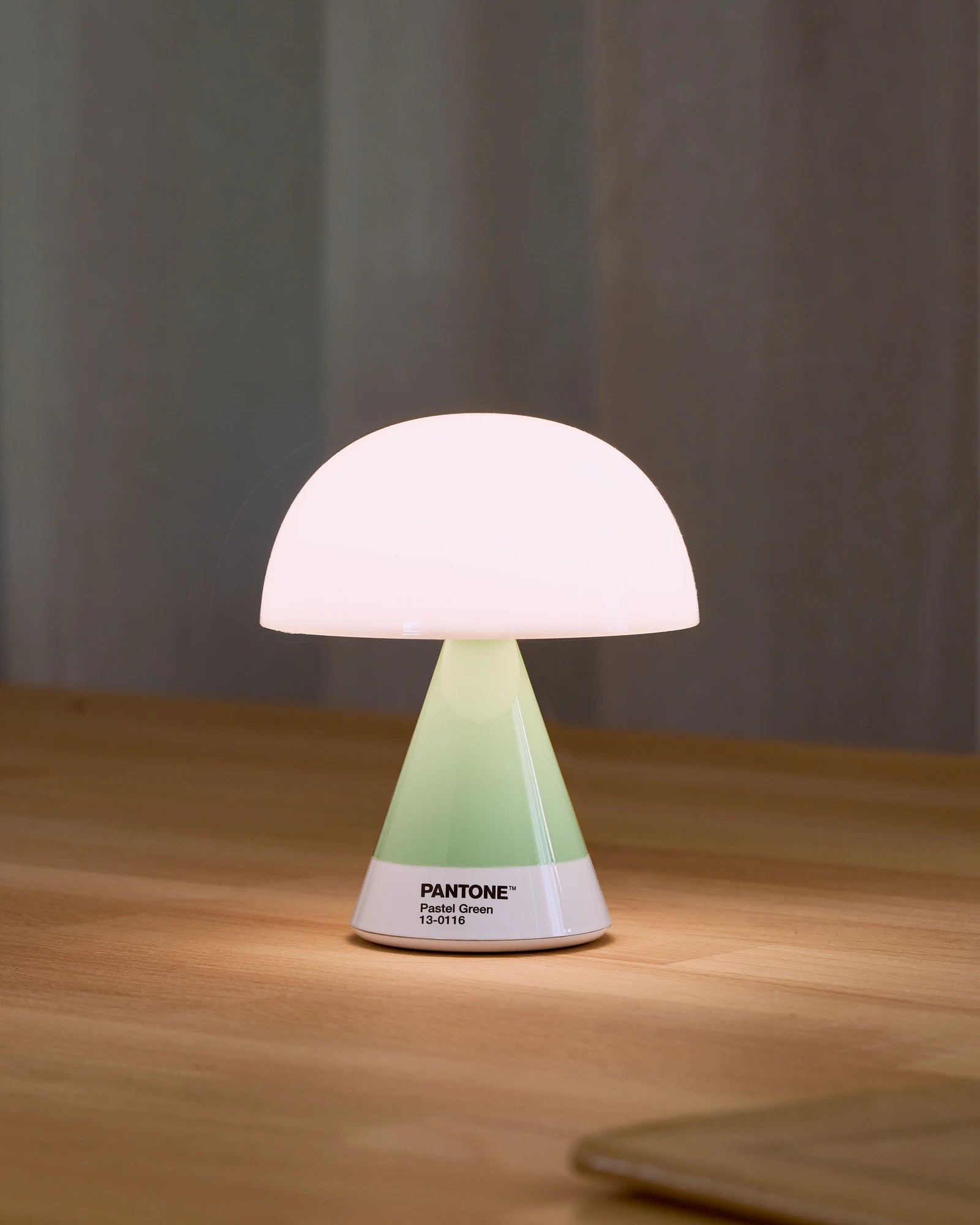 Lampe LED portable Lexon MIMOSA à personnaliser - 34