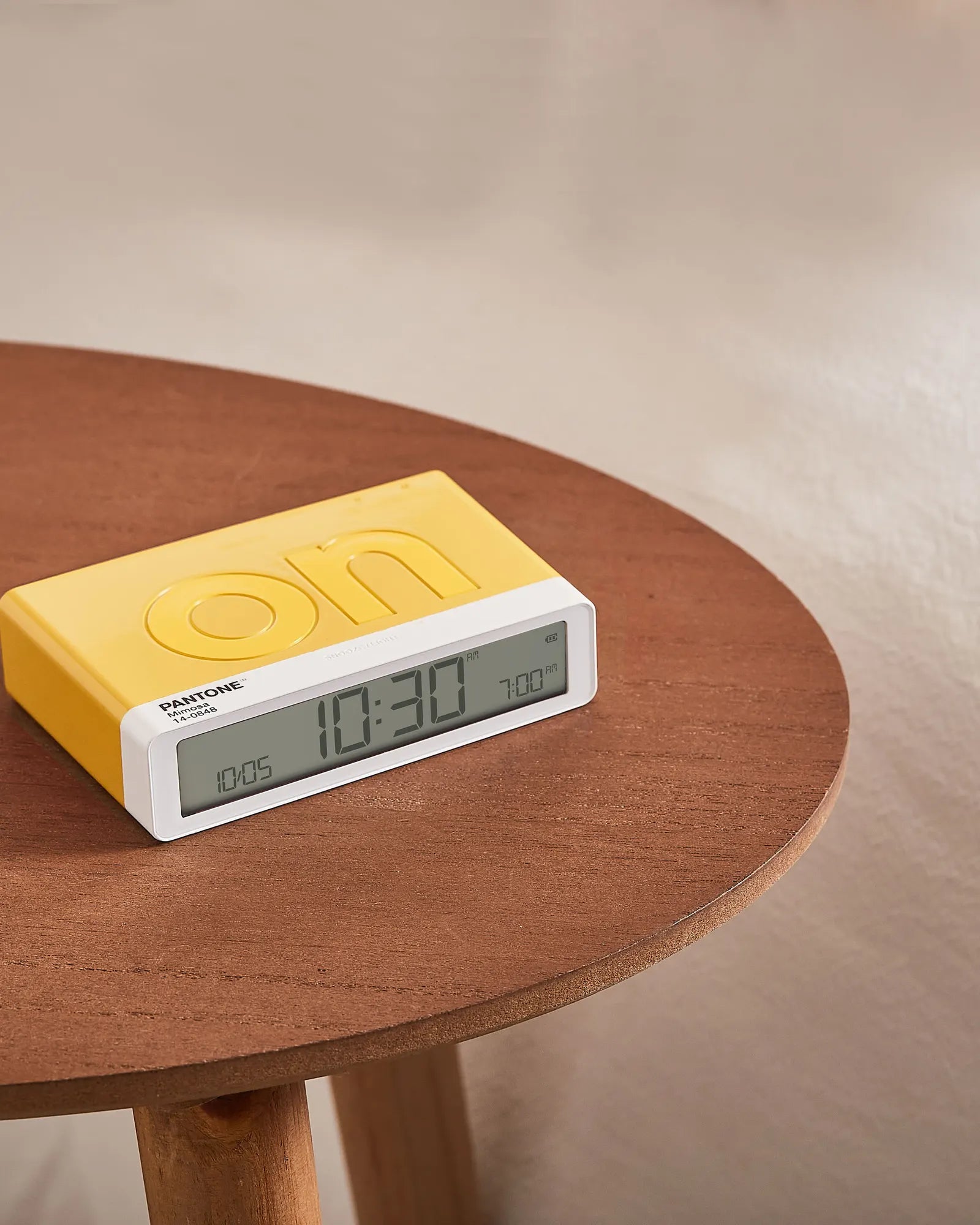 Réveil LCD réversible Lexon Flip+ MIMOSA à personnaliser - 5