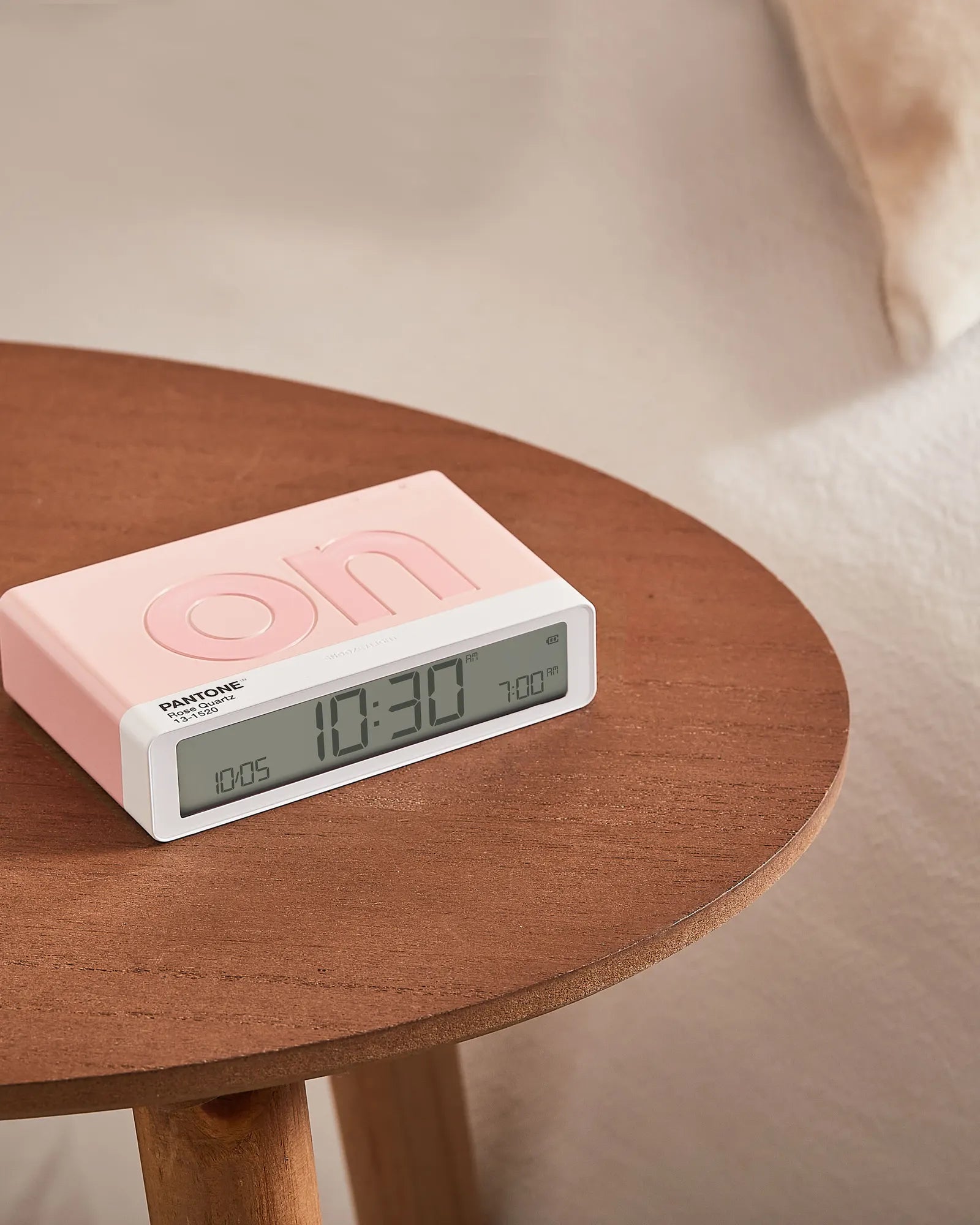 Réveil LCD réversible Lexon Flip+ MIMOSA à personnaliser - 28