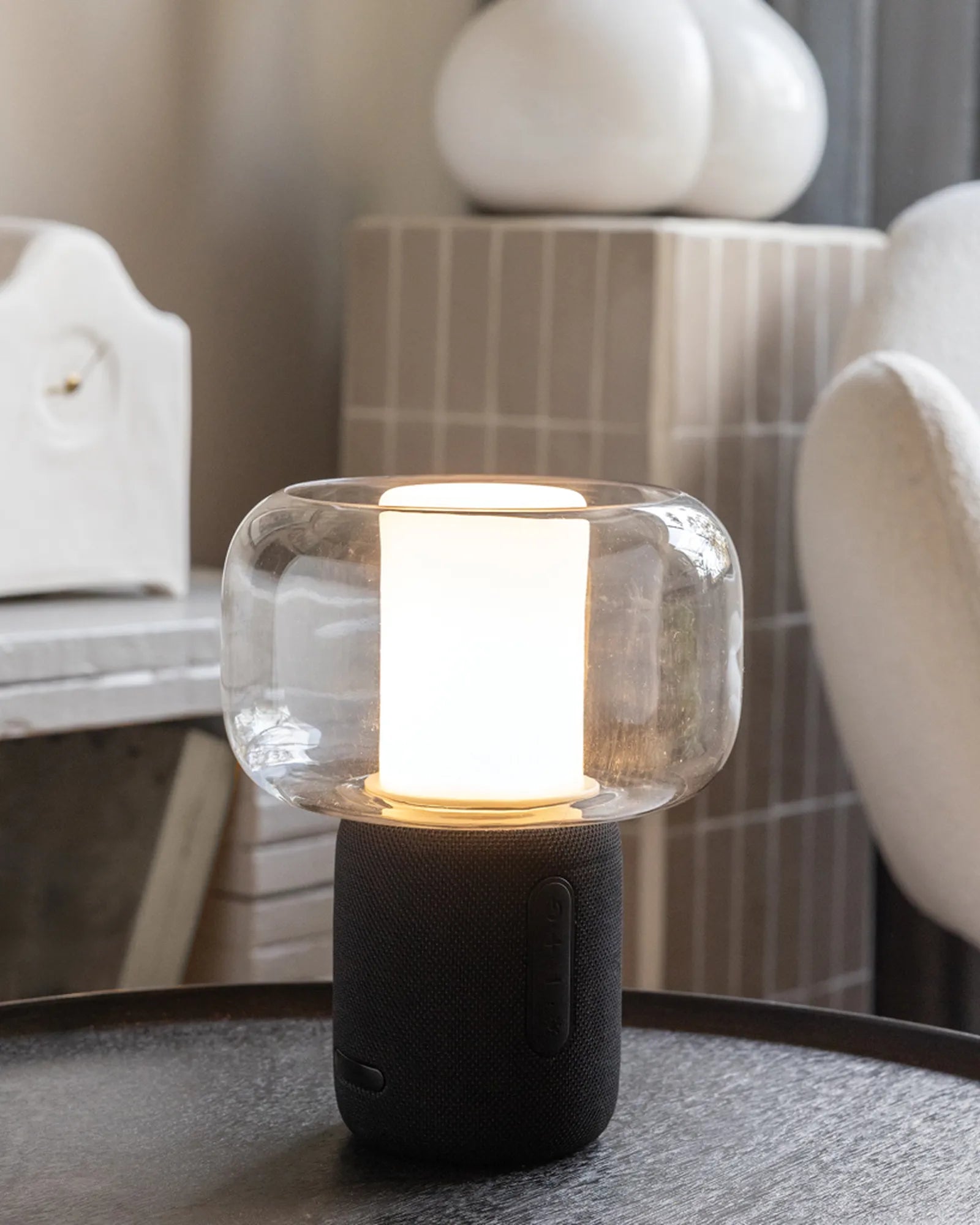 Lampe haut-parleur 10W en plastique recyclé à personnaliser - 10