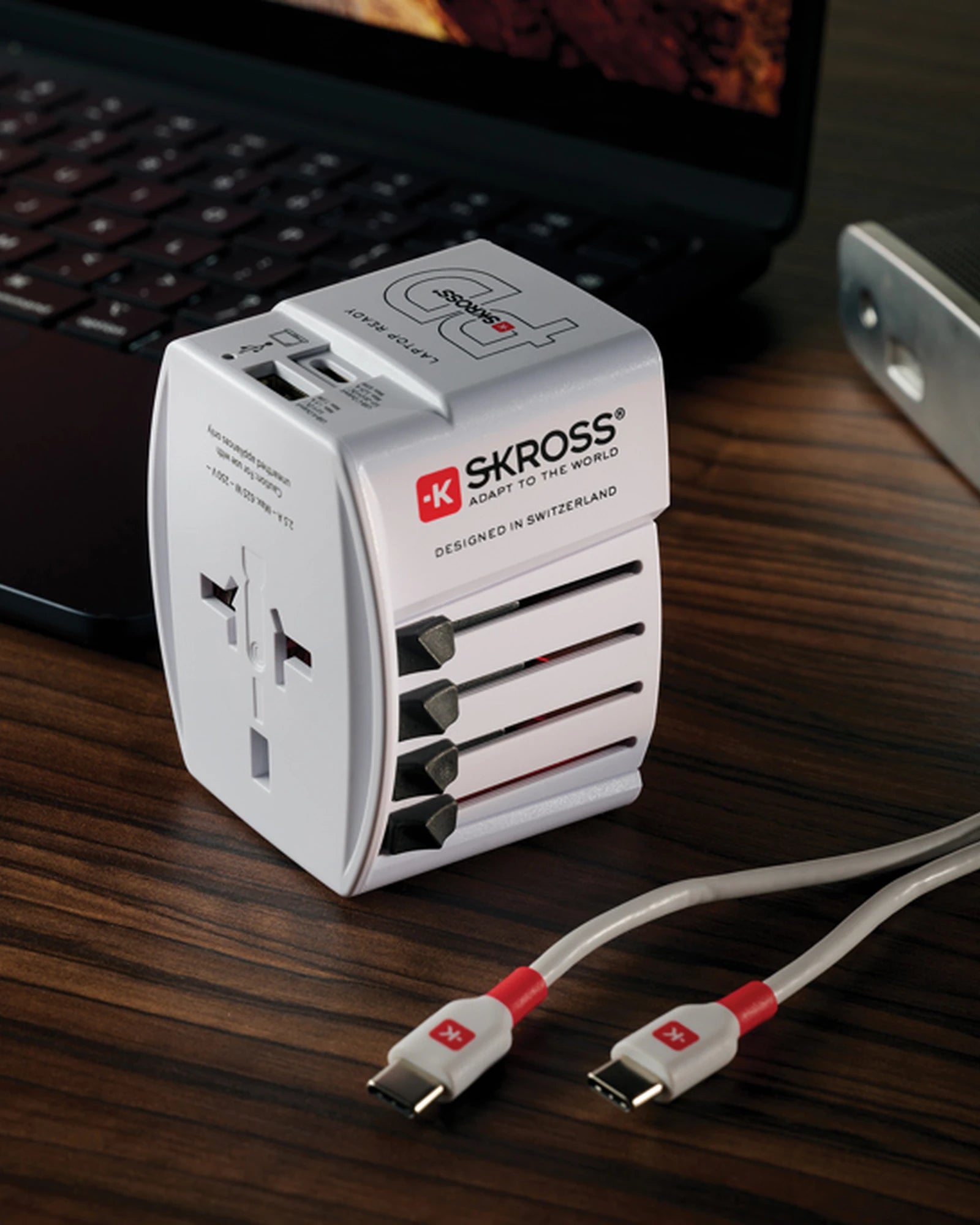 Adaptateur de voyage universel Skross MUV 65W à personnaliser - 10