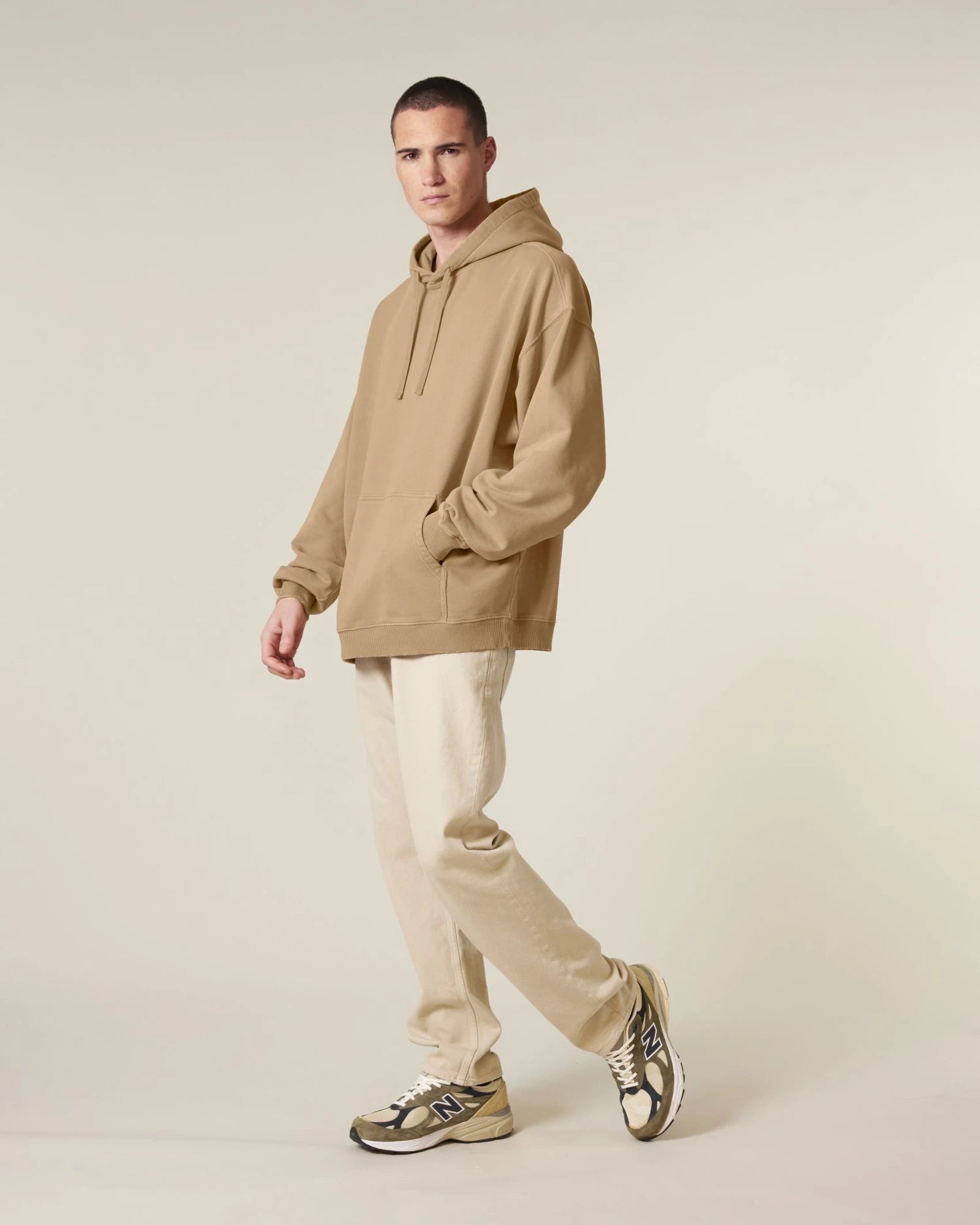 Sweat à capuche oversized coton bio Stanley/Stella Slammer à personnaliser - G. Dyed Latte