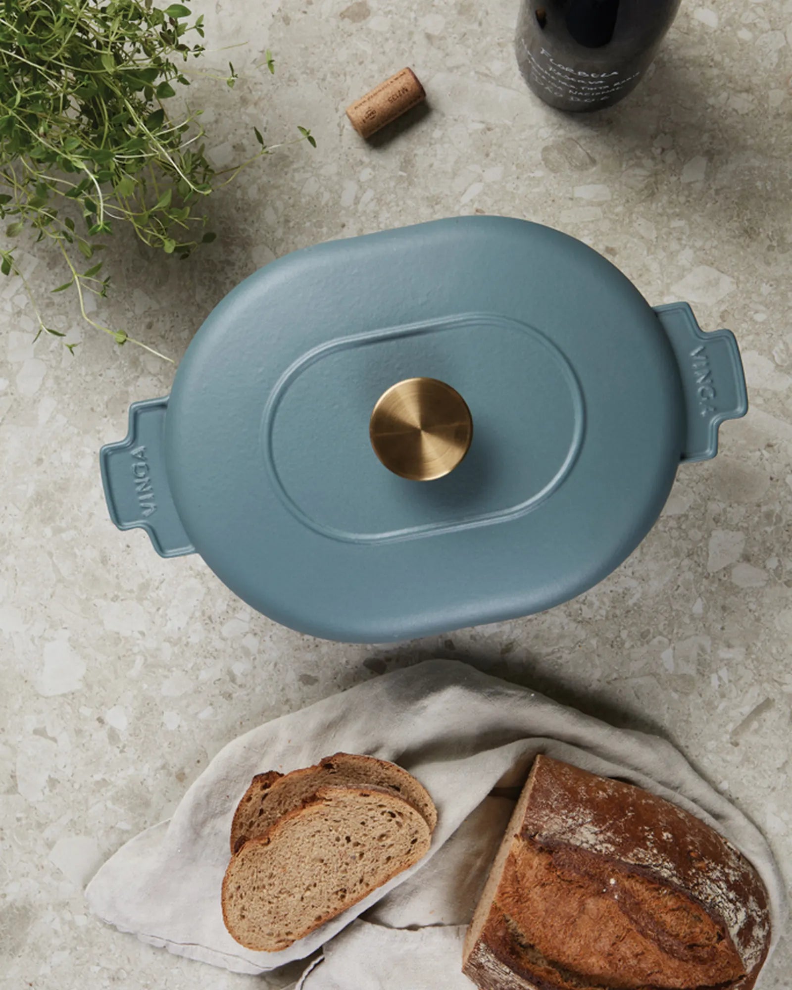 Cocotte en fonte Vinga Monte Heritage 4L à personnaliser - 11