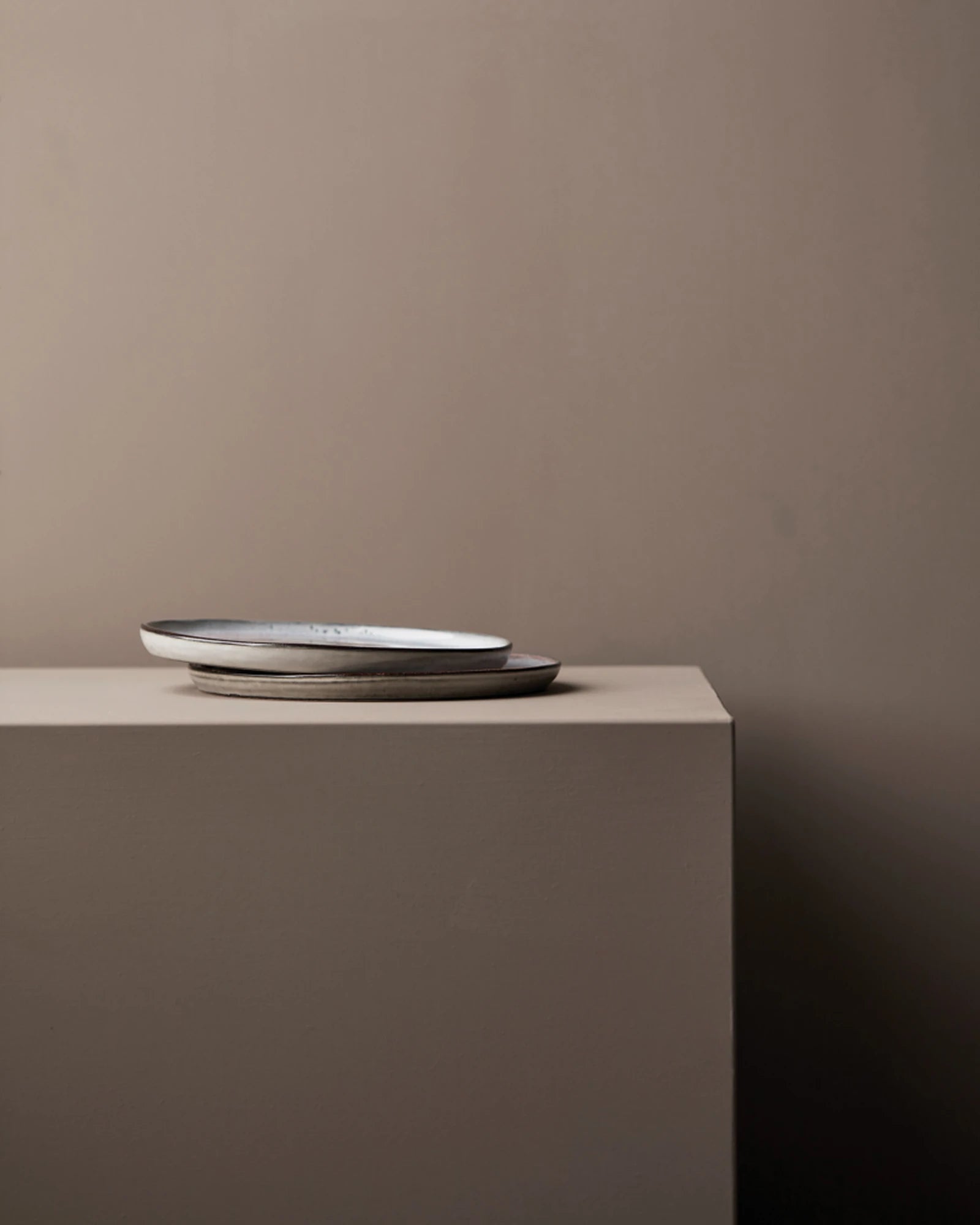 Set de 2 assiettes en grès Vinga Nomimono à personnaliser - 4