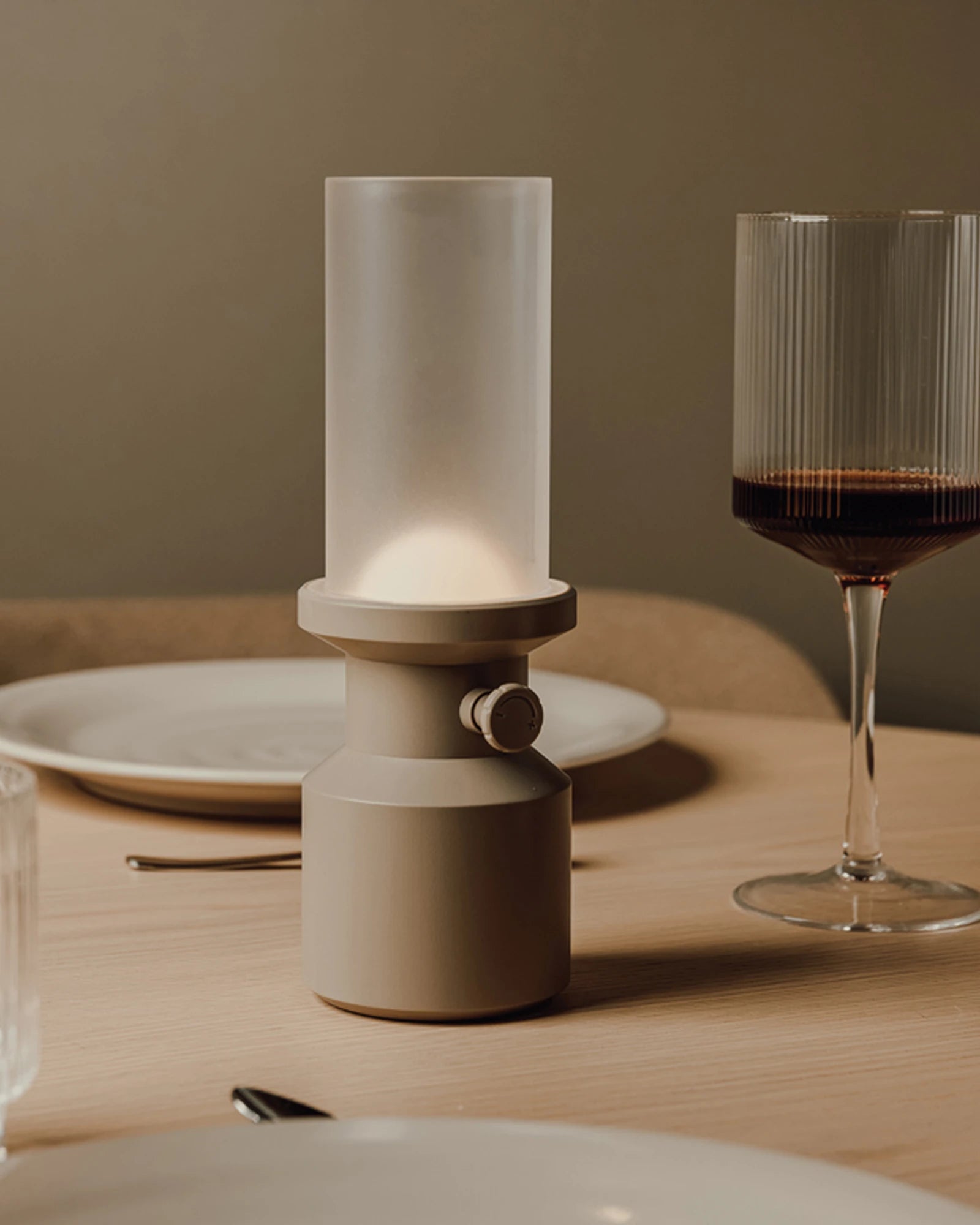 Lampe de table ABS recyclé Vinga Niori à personnaliser - 14