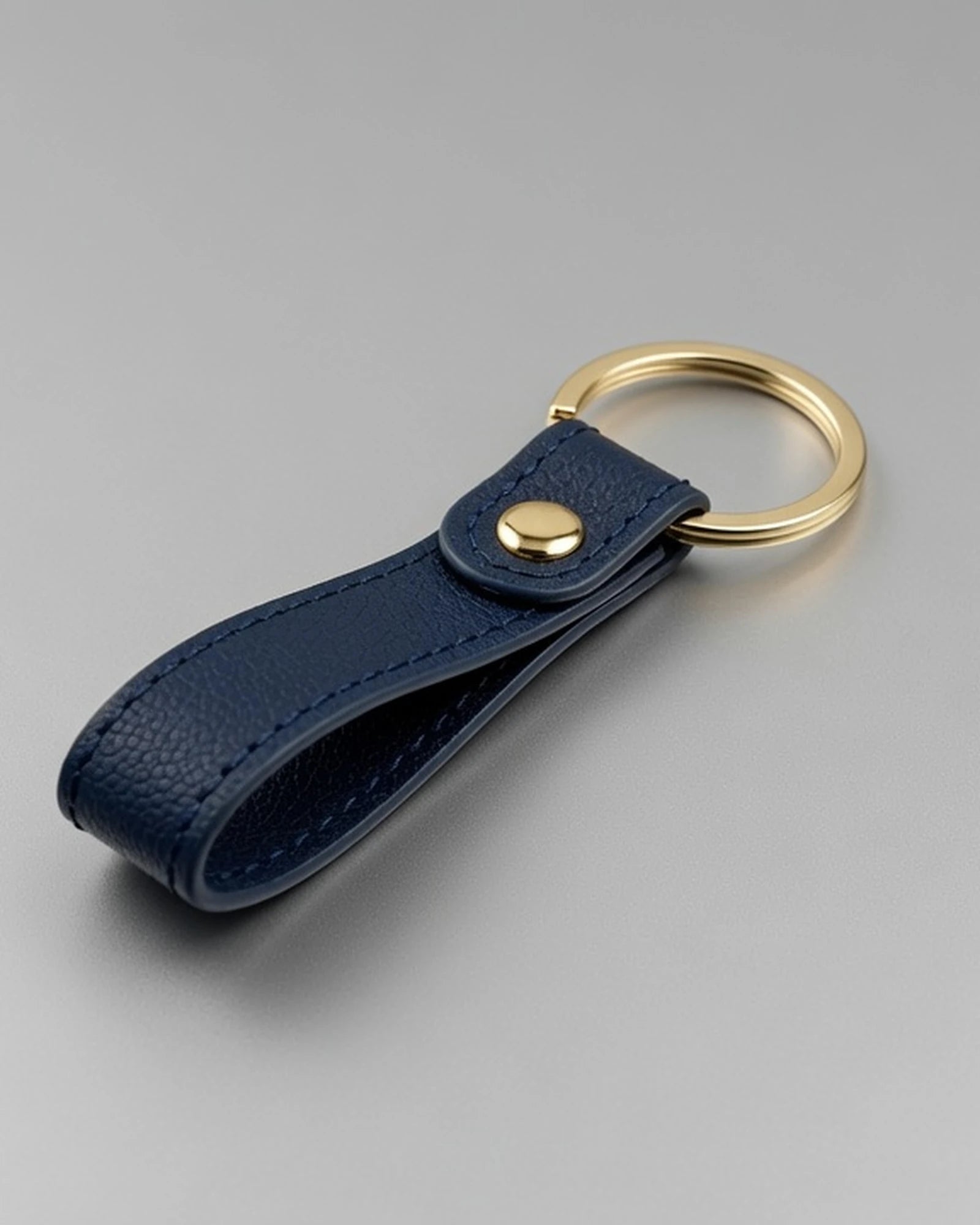 Porte-clés cuir recyclé INÉ à personnaliser - 1