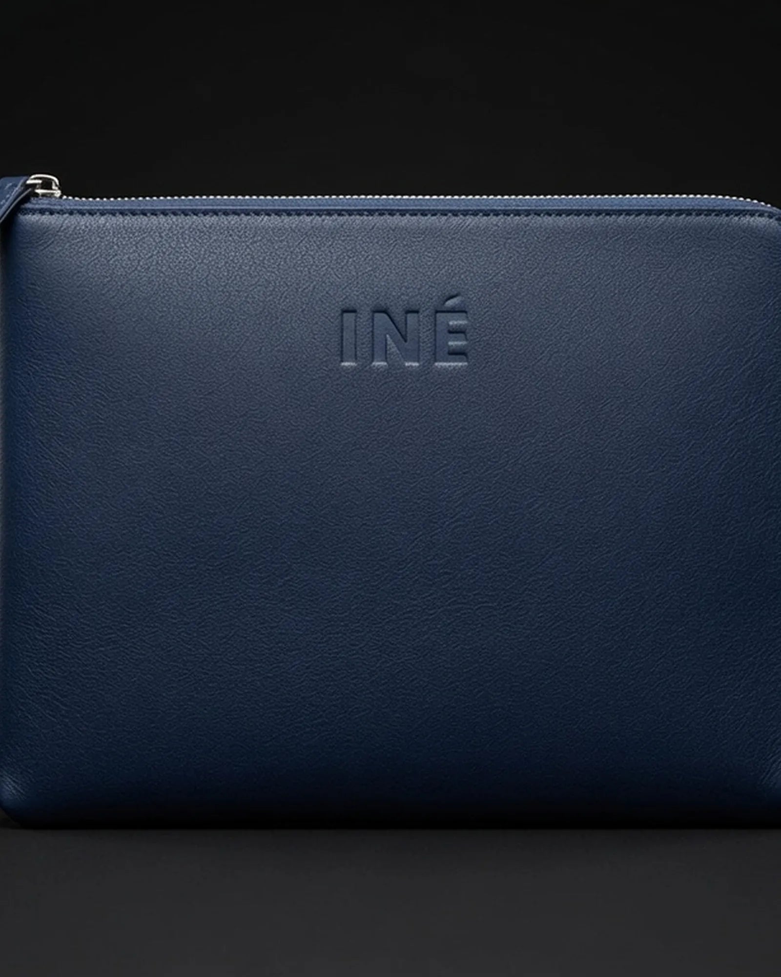 Pochette cuir recyclé INE 14/15" à personnaliser - 1