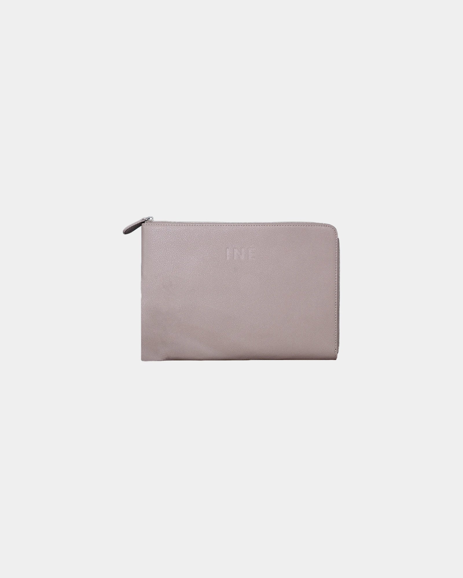 Pochette cuir recyclé INE 10/11" à personnaliser - Taupe