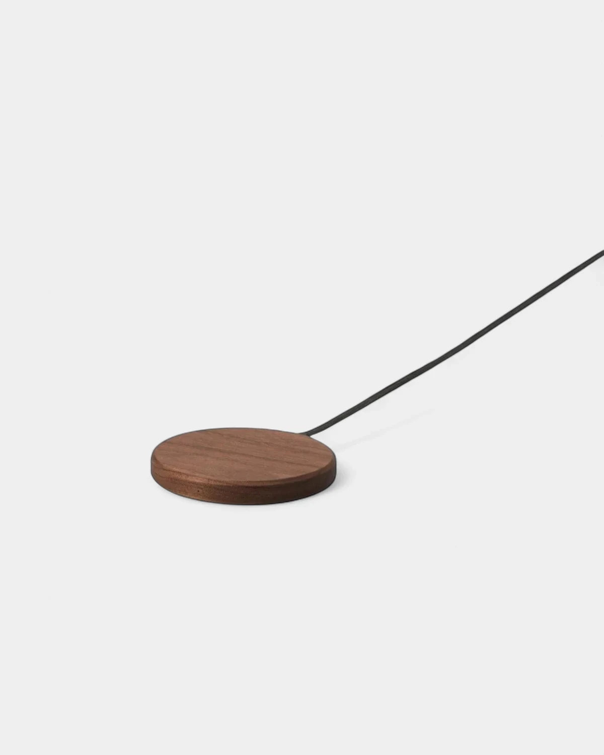chargeur-a-induction-en-bois-personnalisable2